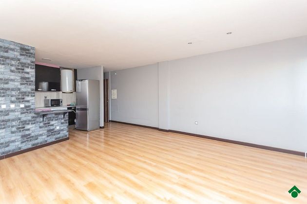 Foto 2 de Dúplex en venta en Albolote de 3 habitaciones con garaje y aire acondicionado