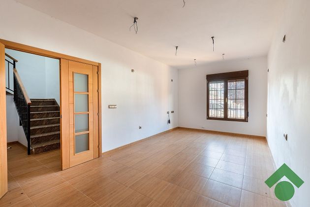Foto 1 de Casa adossada en venda a Valderrubio de 4 habitacions i 158 m²