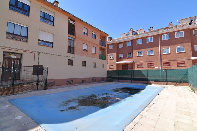 Foto 1 de Venta de piso en Centro - Villanueva del Pardillo de 2 habitaciones con terraza y piscina