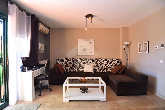 Foto 2 de Casa en venda a Casco Urbano de 4 habitacions amb terrassa i piscina
