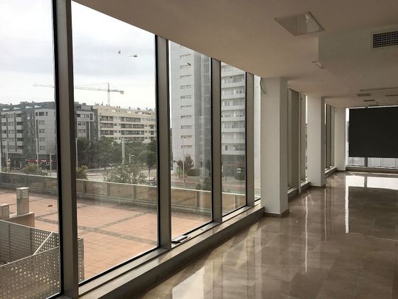 Foto 2 de Alquiler de oficina en avenida Rei Joan Carles I de 567 m²