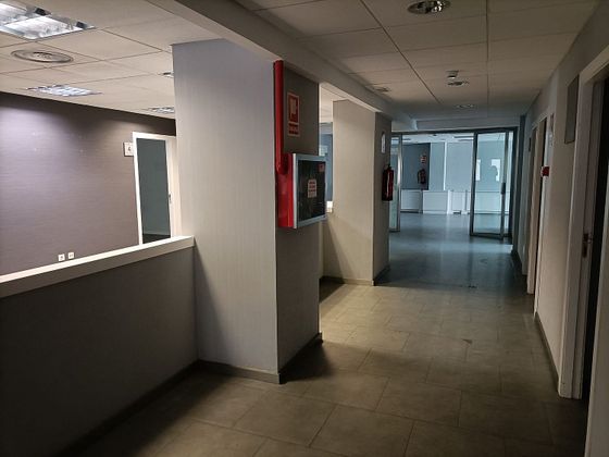 Foto 2 de Alquiler de oficina en calle De L'antiga Senda D'en Senent con ascensor