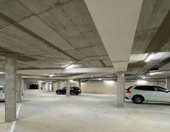 Foto 2 de Alquiler de oficina en calle De Les Moreres de 424 m²