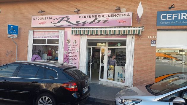 Foto 2 de Local en venta en Altozano - Conde Lumiares con aire acondicionado