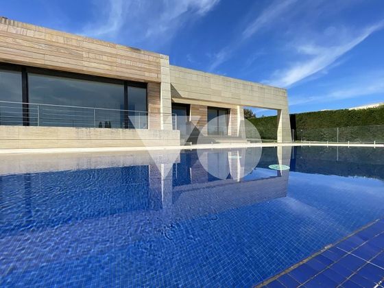 Foto 1 de Chalet en venta en La Finca de 7 habitaciones con terraza y piscina