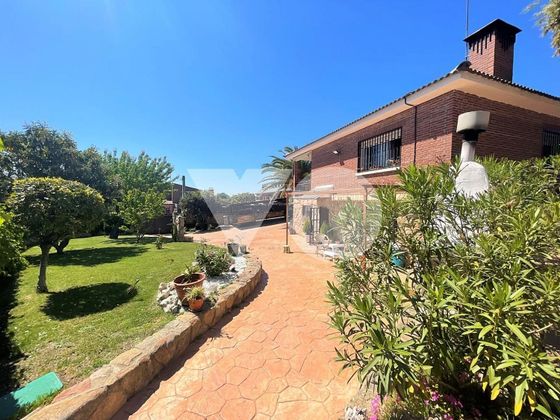 Foto 1 de Xalet en venda a Brunete de 7 habitacions amb terrassa i piscina