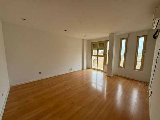 Foto 2 de Venta de piso en Pau de Carabanchel de 3 habitaciones con garaje y aire acondicionado