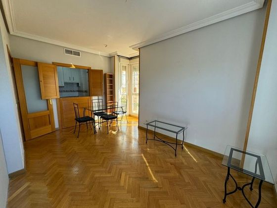 Foto 2 de Venta de piso en Pau de Carabanchel de 1 habitación con piscina y garaje