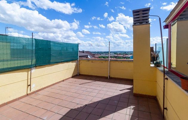 Foto 2 de Venta de dúplex en calle De Cabañales de 2 habitaciones con terraza y garaje
