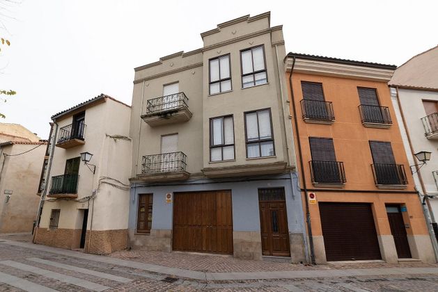 Foto 1 de Casa en venda a calle Damas de 6 habitacions amb terrassa i garatge