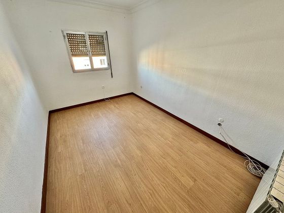 Foto 1 de Venta de piso en Palomeras bajas de 3 habitaciones con calefacción