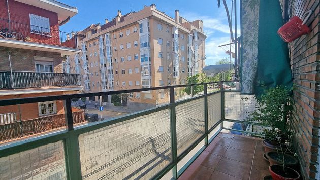 Foto 1 de Venta de piso en Butarque de 3 habitaciones con terraza y balcón