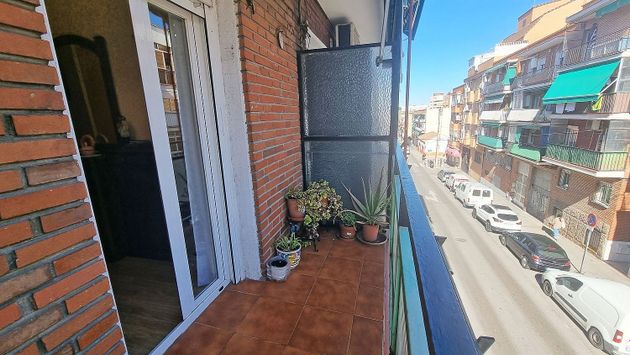 Foto 2 de Venta de piso en Butarque de 3 habitaciones con terraza y balcón