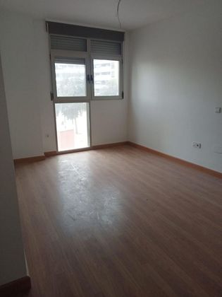 Foto 1 de Venta de piso en Juan Carlos I de 2 habitaciones con garaje y aire acondicionado