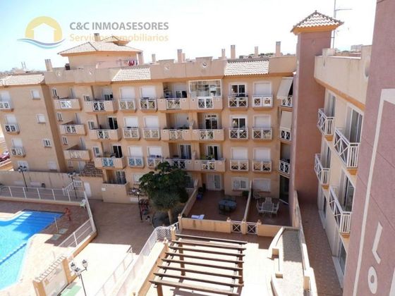 Foto 2 de Piso en venta en Los Peñascos-El Salero-Los Imbernones de 2 habitaciones con piscina y garaje