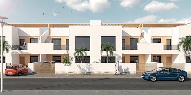 Foto 2 de Piso en venta en San Pedro del Pinatar de 3 habitaciones con terraza y piscina