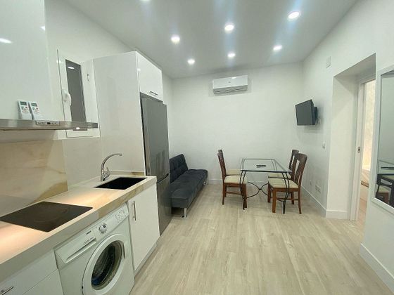 Foto 1 de Alquiler de piso en Argüelles de 1 habitación con aire acondicionado y calefacción