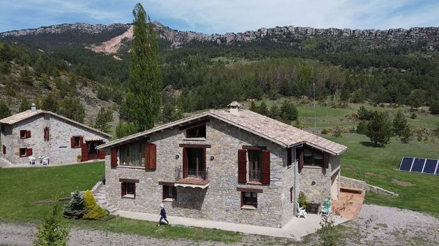 Foto 1 de Casa rural en venta en Vallcebre de 3 habitaciones con terraza y garaje