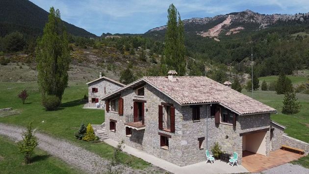 Foto 2 de Casa rural en venta en Vallcebre de 3 habitaciones con terraza y garaje