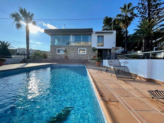 Foto 1 de Xalet en venda a Campello Playa de 5 habitacions amb terrassa i piscina