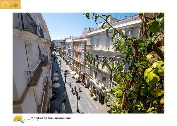 Foto 2 de Pis en venda a Centro Histórico - Plaza España de 3 habitacions amb balcó i aire acondicionat