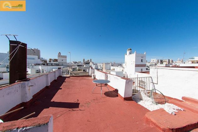 Foto 2 de Àtic en venda a Centro Histórico - Plaza España de 2 habitacions amb terrassa i ascensor