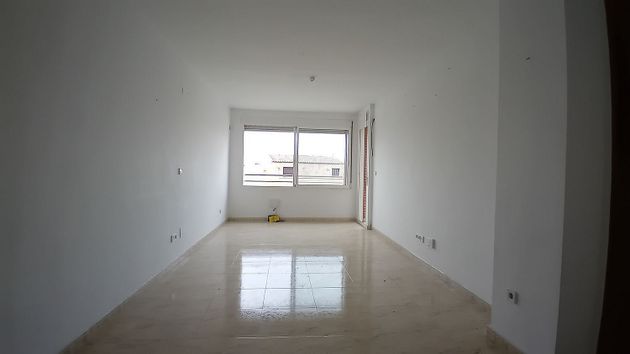 Foto 2 de Piso en venta en La Raya de 3 habitaciones con garaje y balcón