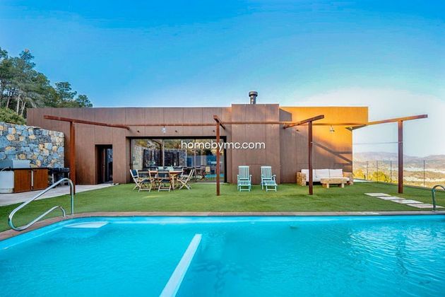 Foto 1 de Chalet en venta en Polop de 5 habitaciones con terraza y piscina