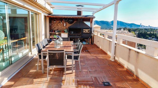 Foto 2 de Àtic en venda a Alfaz del Pi Pueblo-Urbanizaciones de 5 habitacions amb terrassa i piscina