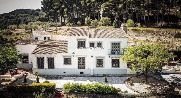 Foto 1 de Xalet en venda a Guadalest de 3 habitacions amb terrassa i jardí
