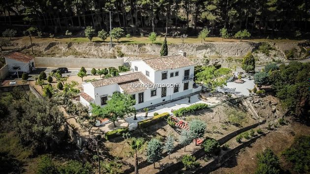 Foto 2 de Chalet en venta en Guadalest de 3 habitaciones con terraza y jardín