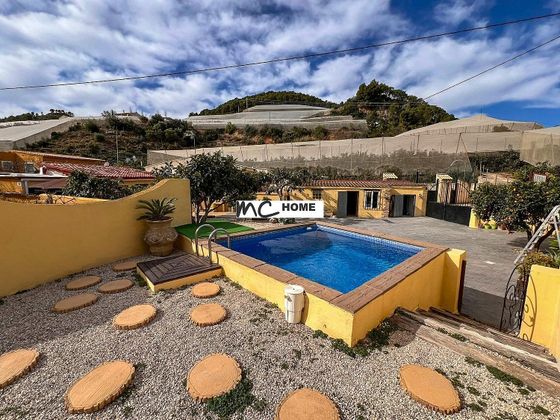 Foto 2 de Casa rural en venda a Polop de 3 habitacions amb terrassa i piscina