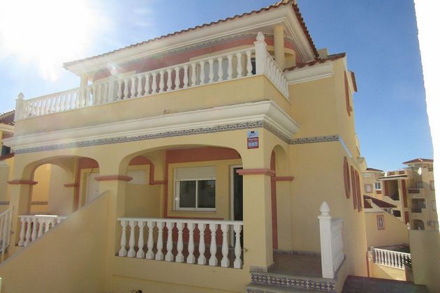 Foto 2 de Venta de casa en Villamartín de 3 habitaciones con balcón
