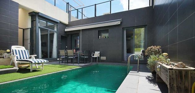 Foto 1 de Casa en venda a Villamartín de 2 habitacions amb terrassa i piscina