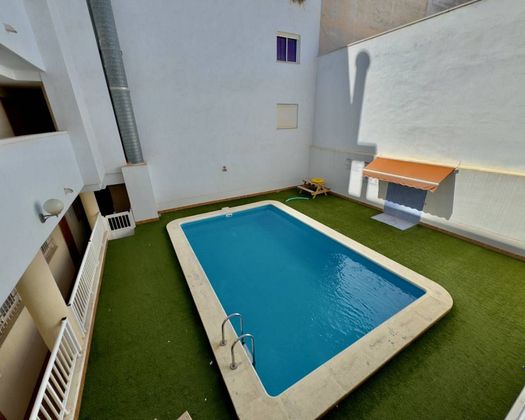 Foto 2 de Piso en venta en Montesinos (Los) de 2 habitaciones con piscina