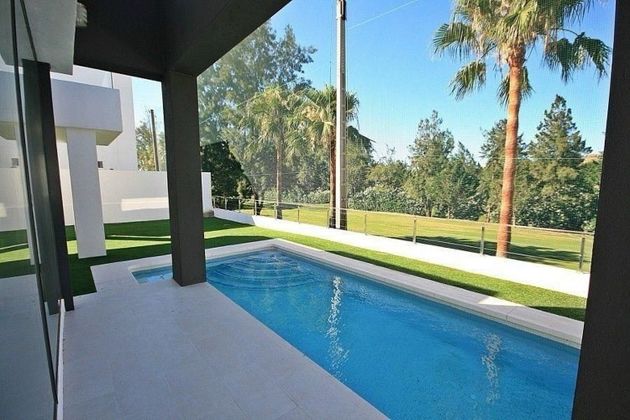 Foto 1 de Xalet en venda a La Cala Mijas de 5 habitacions amb terrassa i piscina