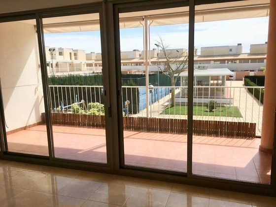 Foto 1 de Venta de piso en Alicante Golf de 2 habitaciones con terraza y piscina