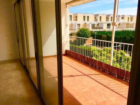 Foto 2 de Venta de piso en Alicante Golf de 2 habitaciones con terraza y piscina