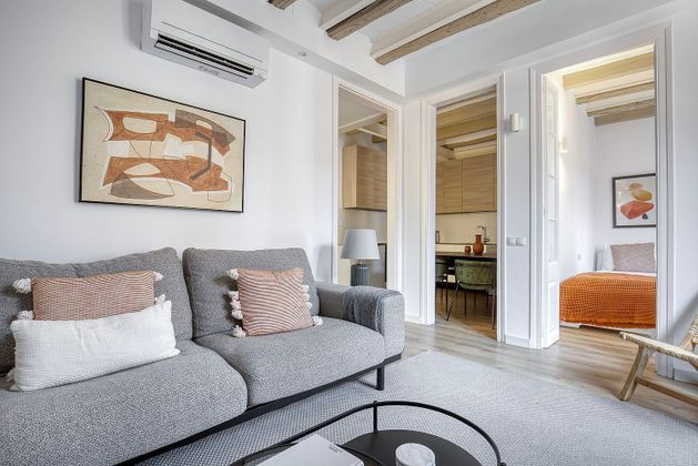 Foto 1 de Alquiler de piso en Sarrià de 3 habitaciones con muebles y balcón