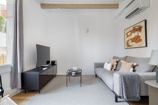 Foto 2 de Pis en lloguer a Sarrià de 3 habitacions amb mobles i balcó