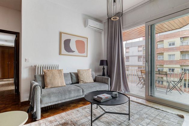 Foto 1 de Piso en alquiler en Sant Gervasi - Galvany de 4 habitaciones con muebles y balcón
