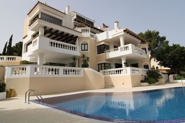 Foto 1 de Piso en venta en Port d'Andratx de 3 habitaciones con terraza y piscina