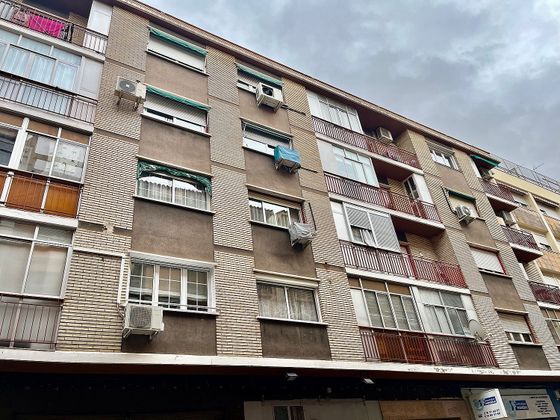 Foto 1 de Pis en venda a Delicias de 3 habitacions amb balcó i calefacció