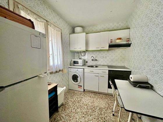 Foto 2 de Pis en venda a Delicias de 3 habitacions amb balcó i calefacció