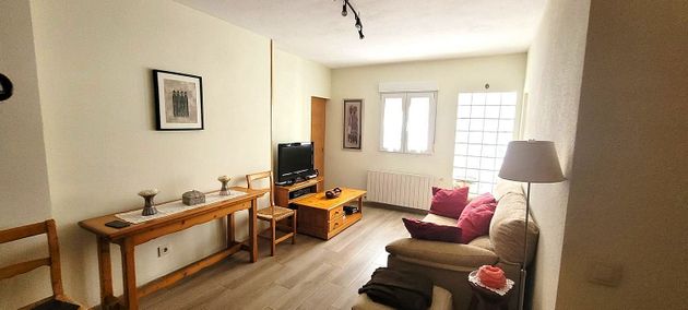 Foto 1 de Venta de piso en calle Talamanca de 2 habitaciones con garaje y aire acondicionado