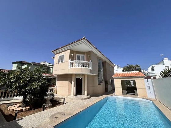 Foto 1 de Chalet en venta en Sonnenland de 3 habitaciones con terraza y piscina