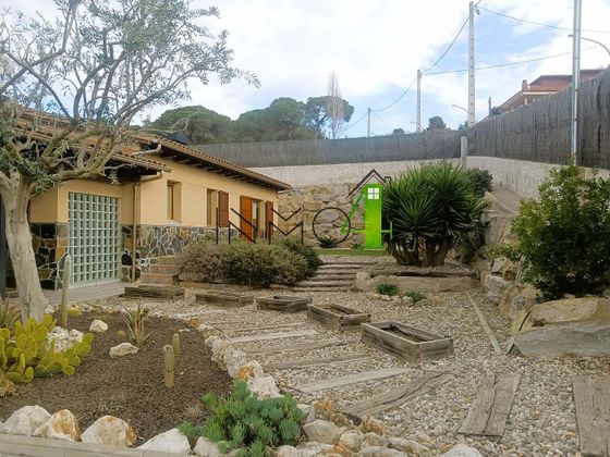 Foto 1 de Venta de chalet en Vilanova del Vallès de 4 habitaciones con terraza y garaje