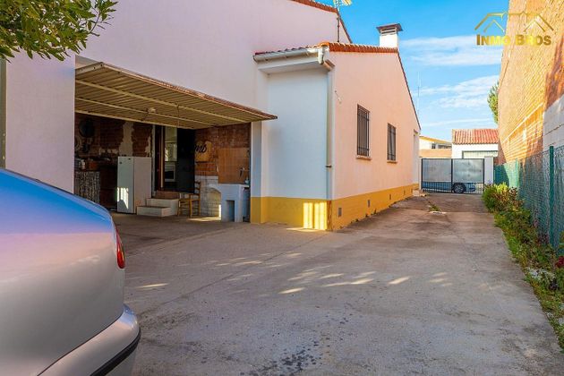 Foto 1 de Venta de chalet en Cabanillas del Campo de 3 habitaciones con garaje y jardín