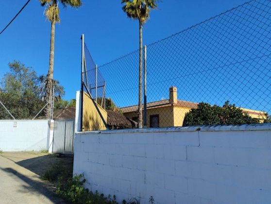 Foto 1 de Casa rural en venda a Sanlúcar la Mayor de 4 habitacions amb piscina