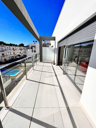 Foto 1 de Àtic en lloguer a Santa Eulalia del Río de 3 habitacions amb terrassa i piscina